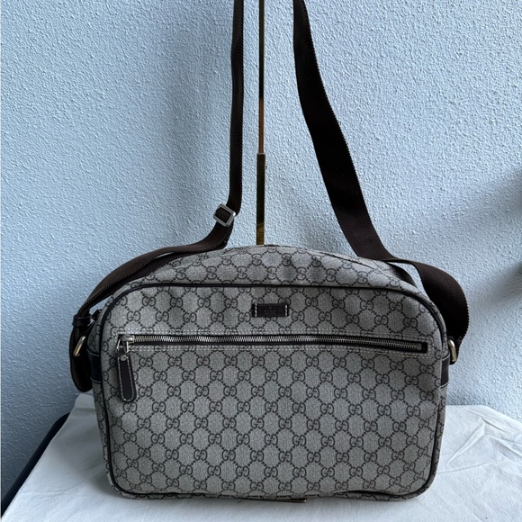 Gucci Camera large Beige and Brown Monogram Duffel Bag - Picture 1 of 15